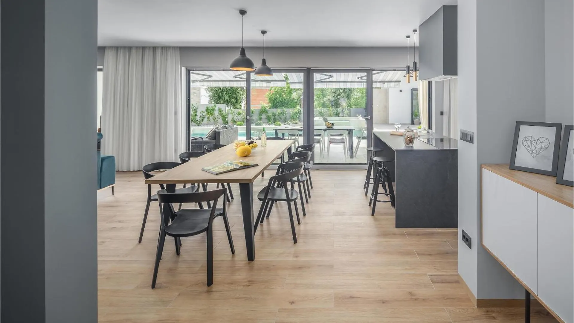 4 Bedroom Beautiful Home In بنجول بيت للعطل
