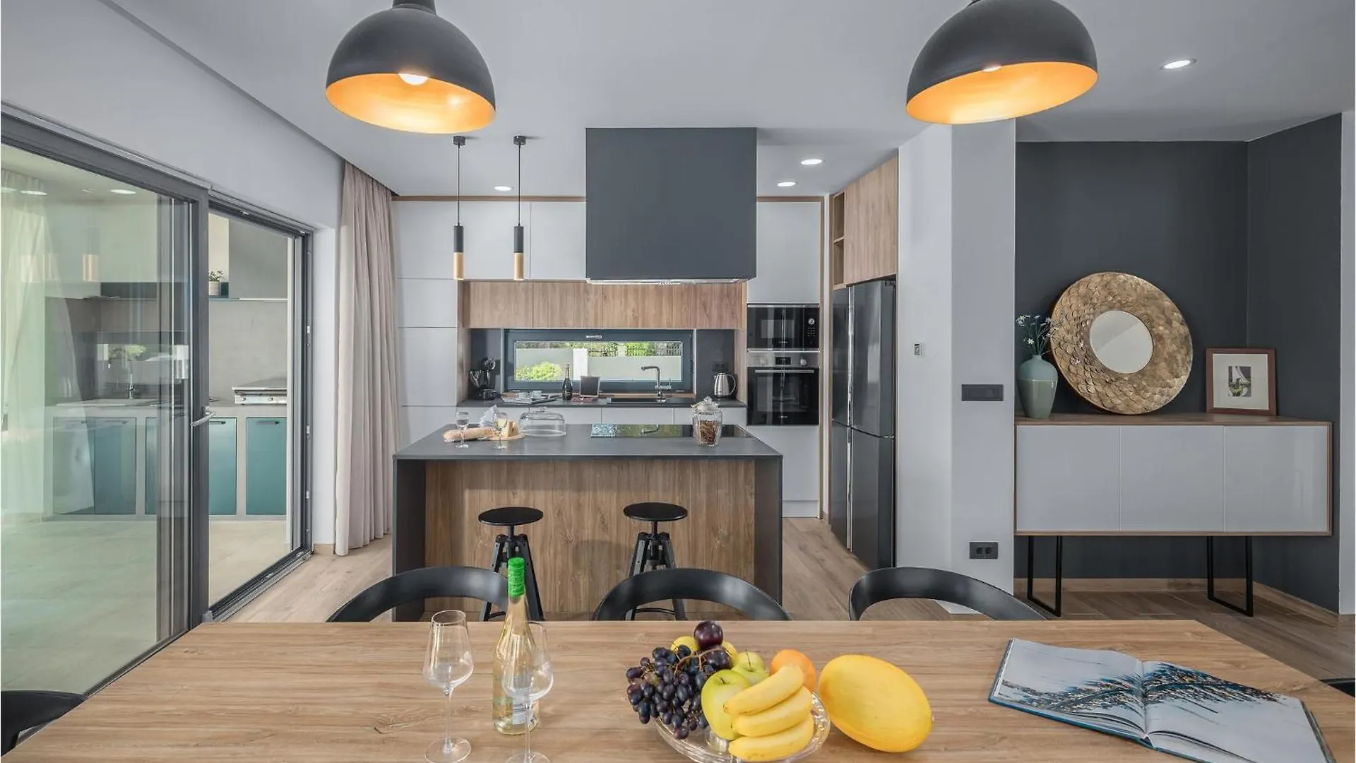 4 Bedroom Beautiful Home In بنجول