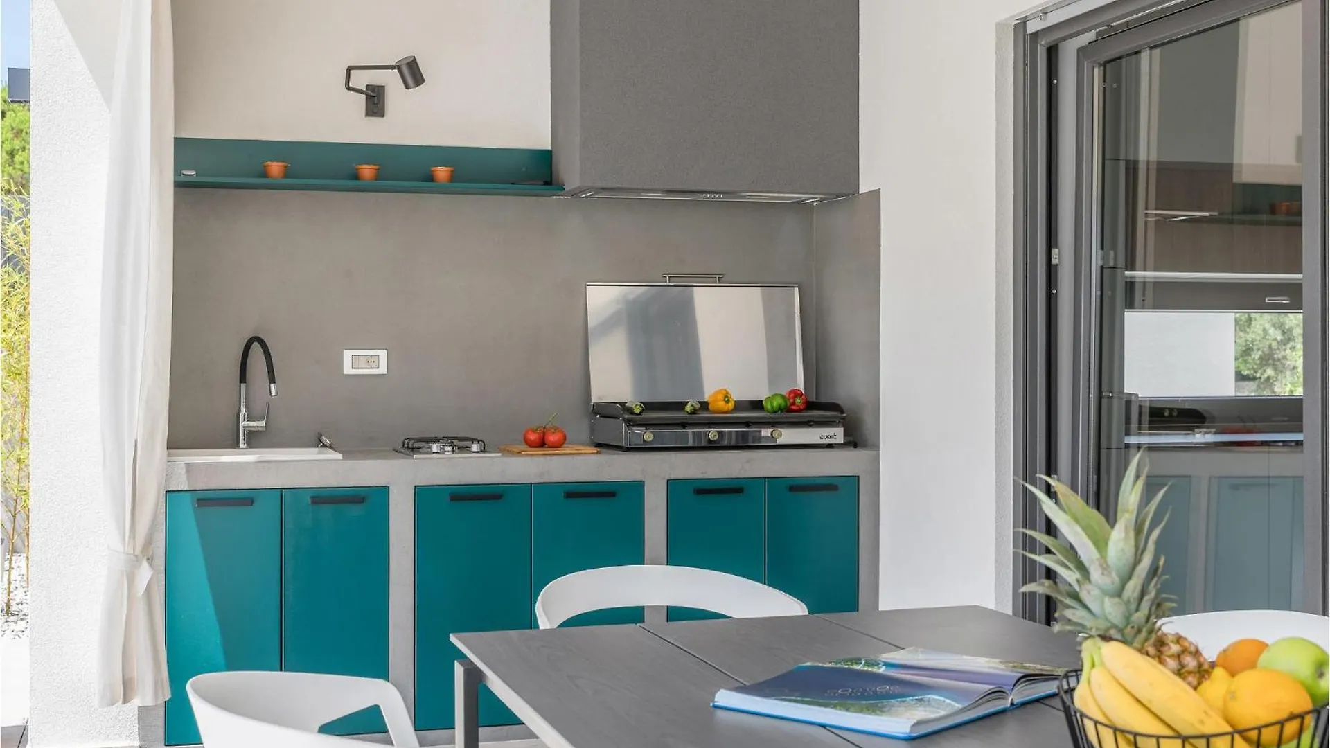 4 Bedroom Beautiful Home In بنجول 0*,