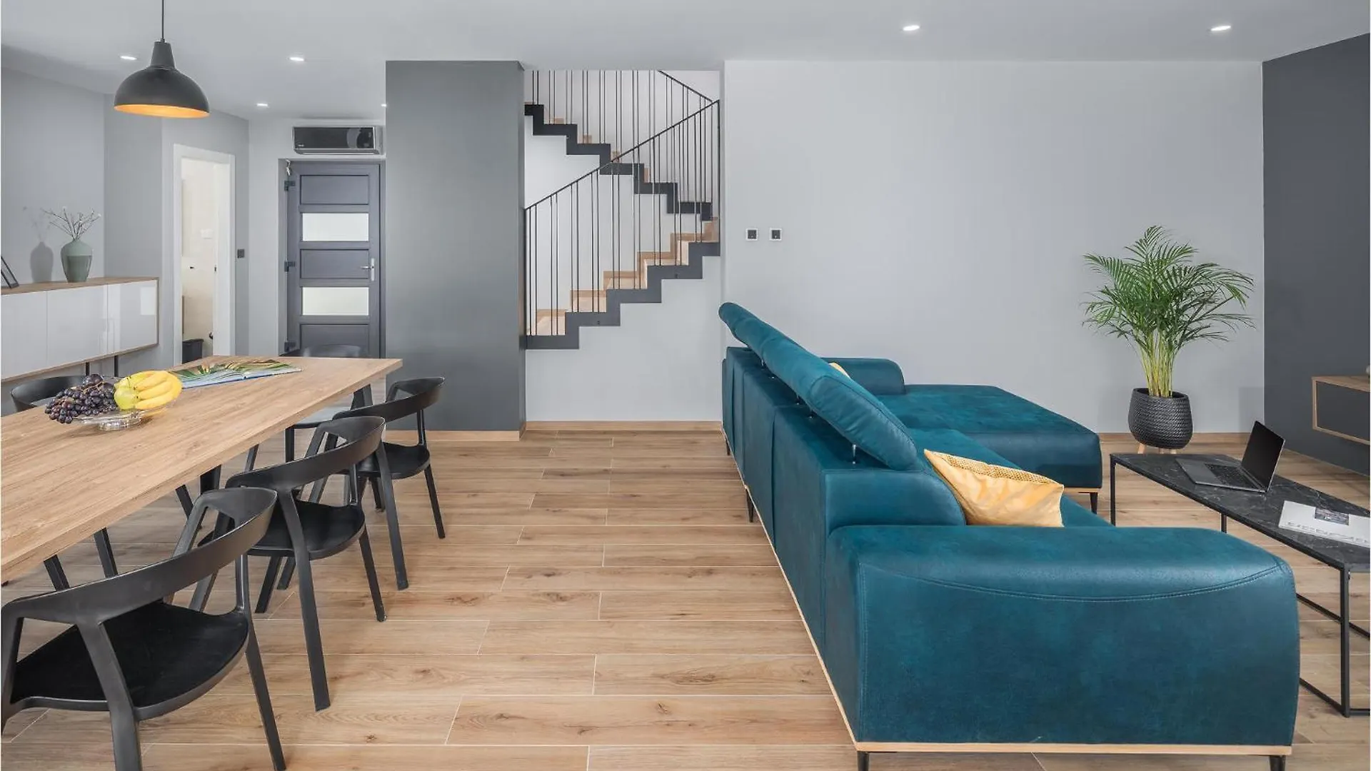 4 Bedroom Beautiful Home In بنجول 0*,