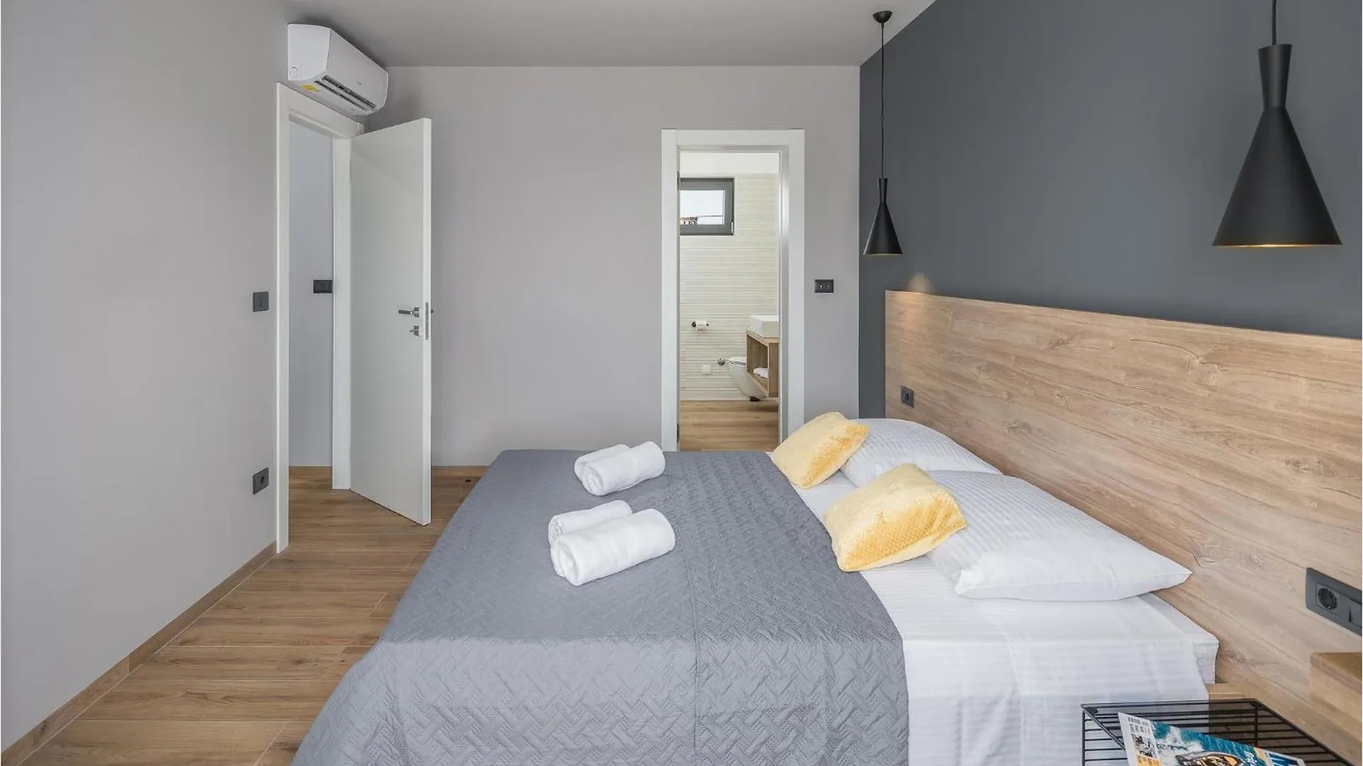 بيت للعطل 4 Bedroom Beautiful Home In بنجول كرواتيا